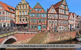 Lodge of Africa - einzigartige Themenzimmer, eingezäunten Garten, Sauna, Whirlpool&Kamin, Hunde willkommen, Gasgrill, voll ausgestattete Küche, großer Essbereich, Hamburg&Stade in der Nähe